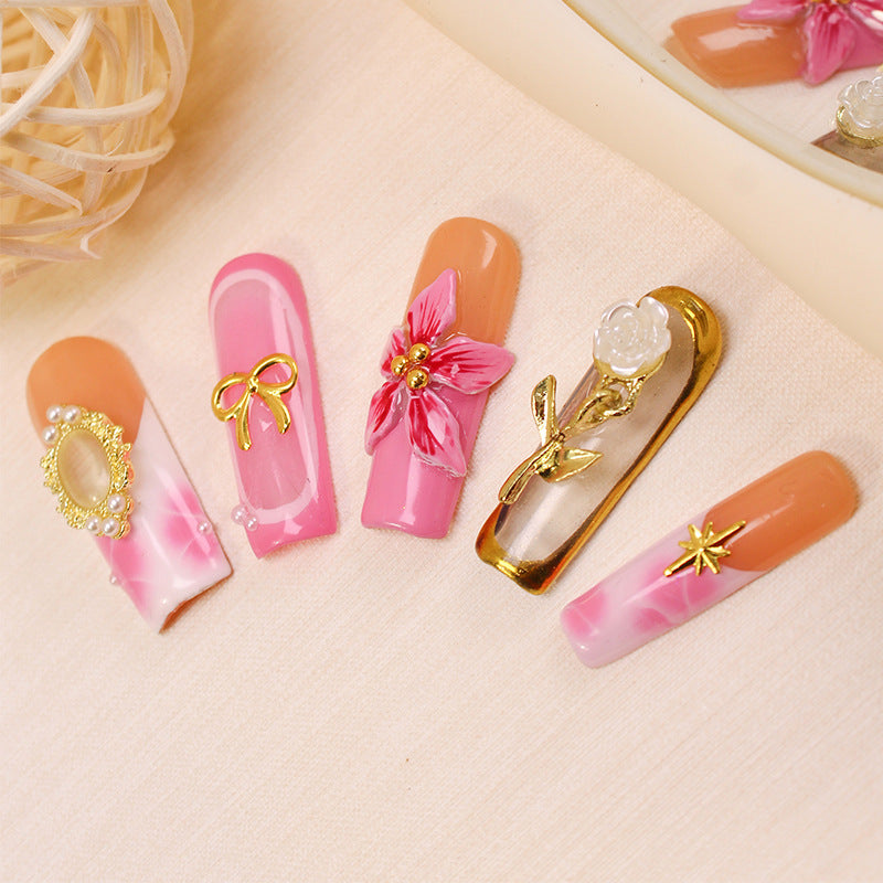 Nail art set with floral designs Stornfield