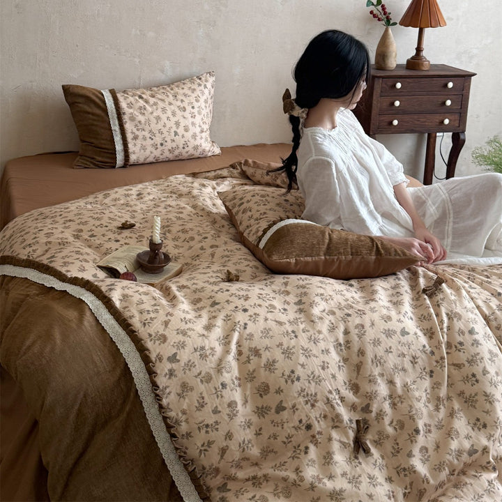 Vintage-Inspired Botanical Cotton-Linen Quilted Duvet Cover Set with Crochet Lace Edge & Velvet Accent Shams