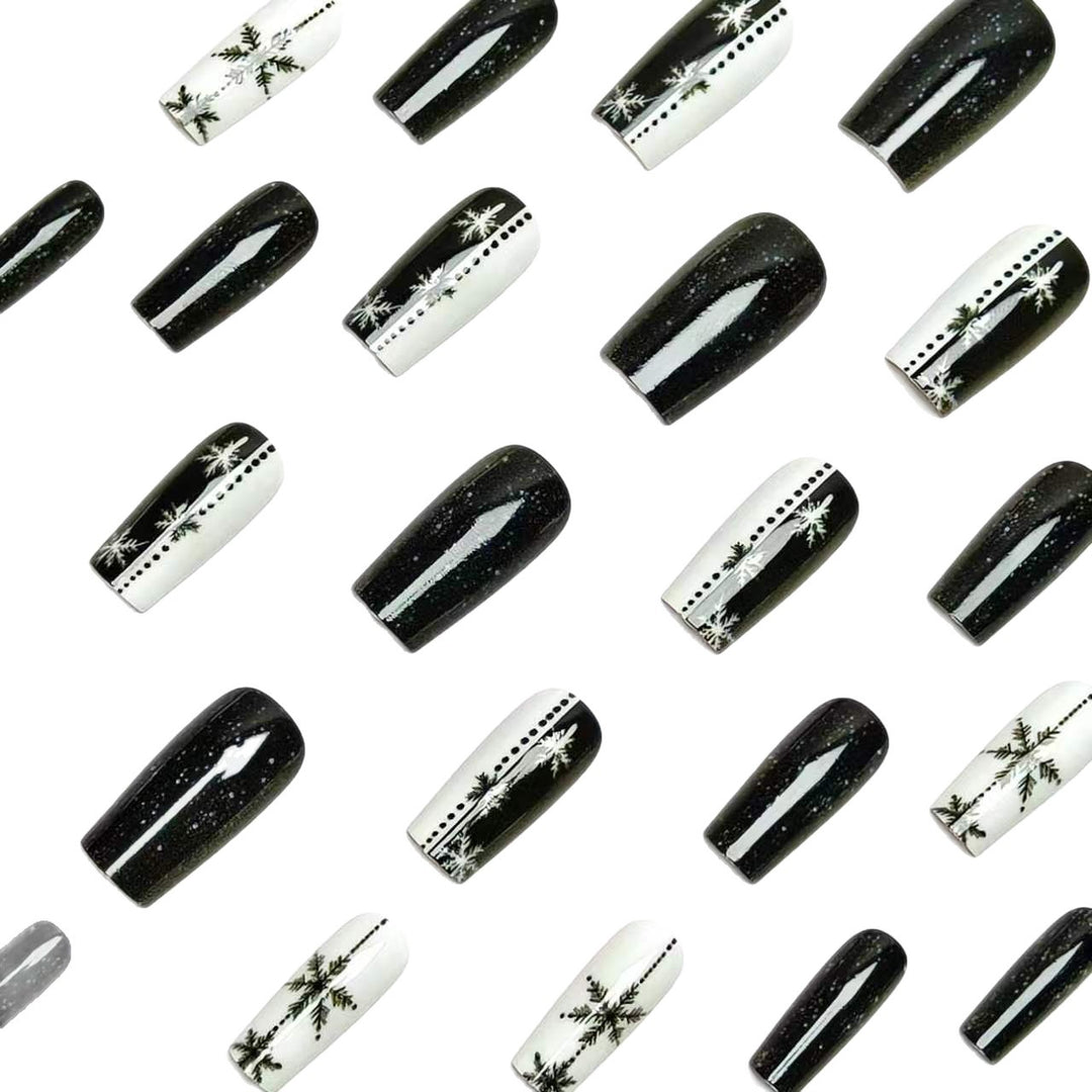 Elegant Winter Snowflake Nail Art Stornfield