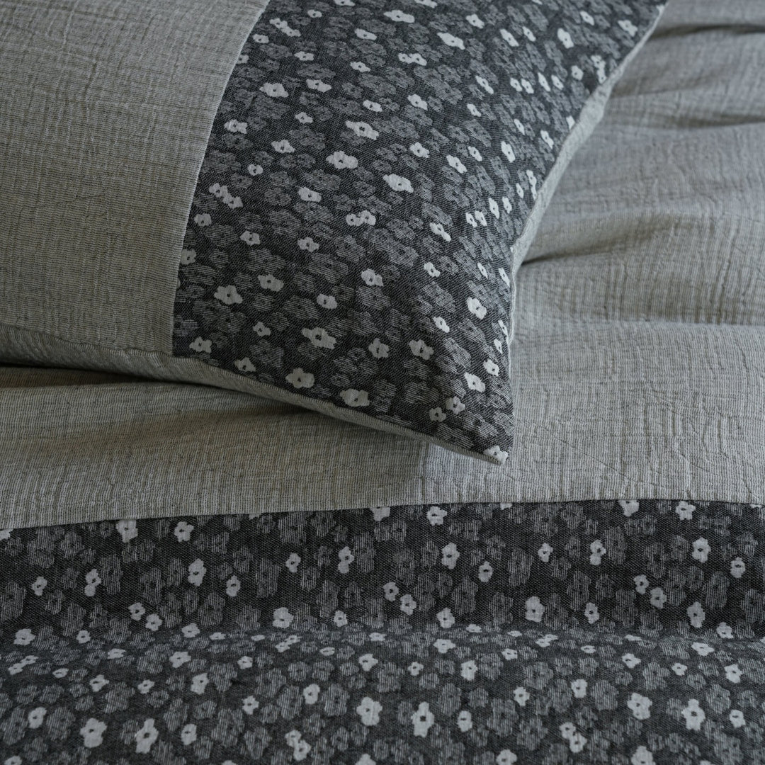 Reversible Cotton-Linen Duvet Cover Set with Floral Patchwork Pillow Shams