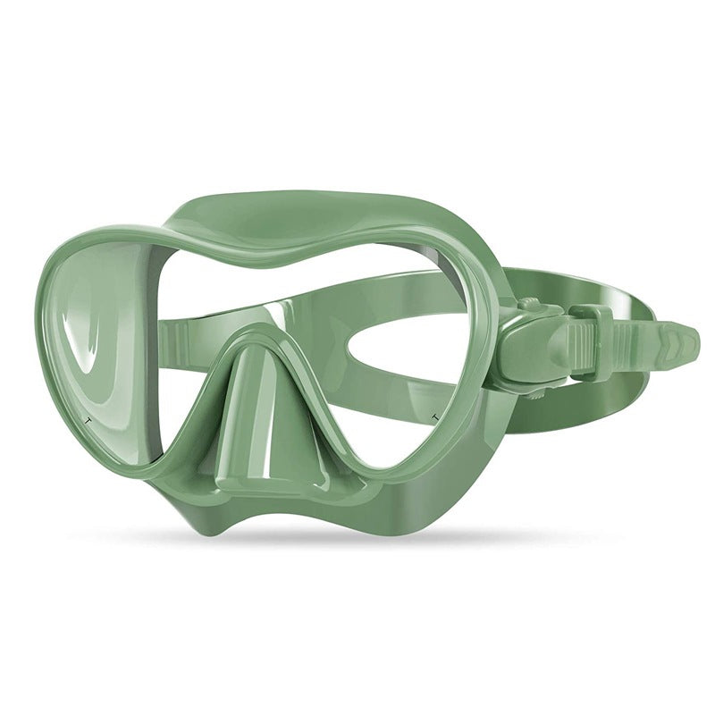 Diving mask with flexible silicone edge and clear field of vision Stornfield