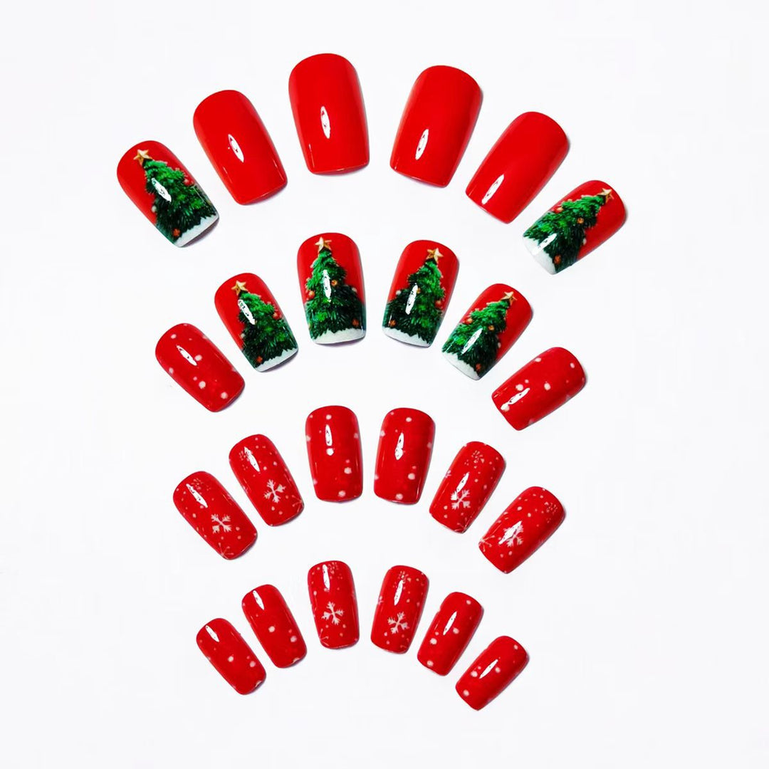 Artificial nails in festive Christmas design Stornfield