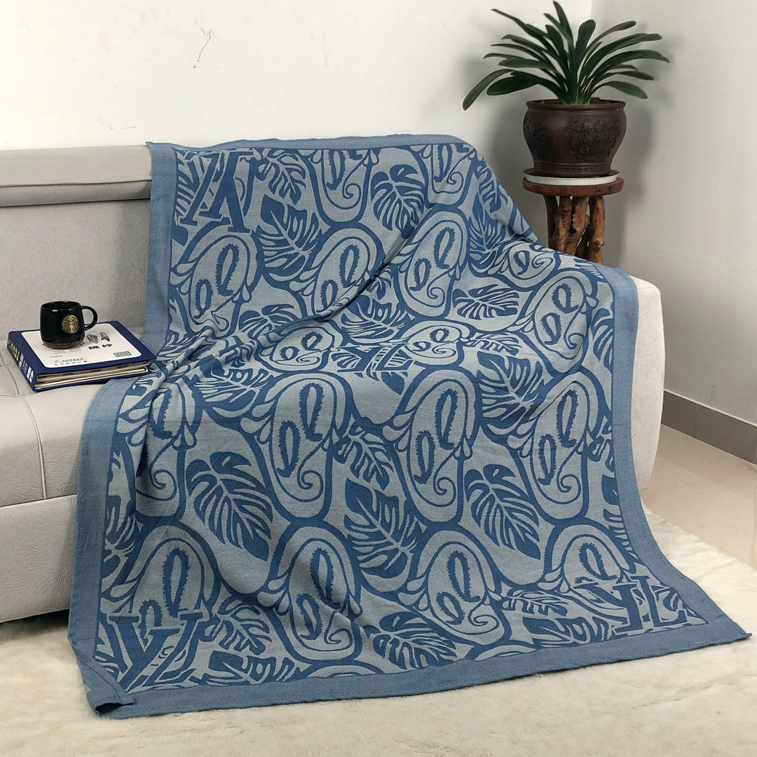 Cozy Decorative Blanket Stornfield