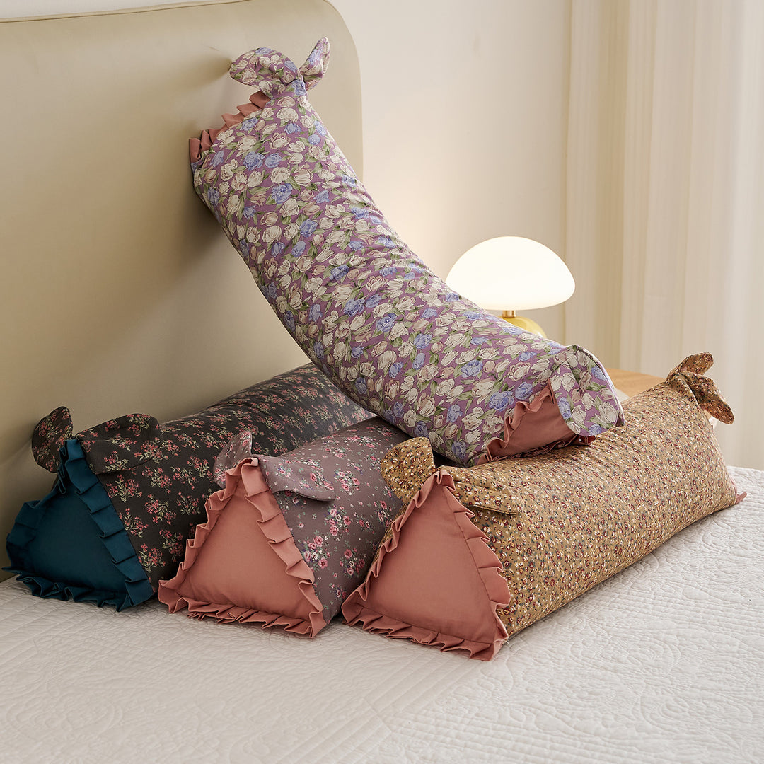 Meditation roll with playful floral pattern Stornfield