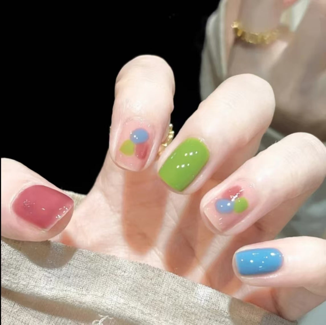 Artistic Floral Nail Art Extensions
