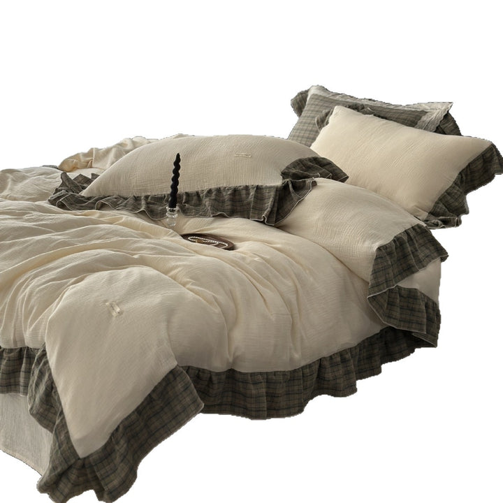 Bedding set made of cotton muslin with check frill and softly crinkled surface