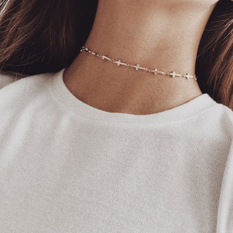 Minimalist Cross Design Chain Necklace Stornfield