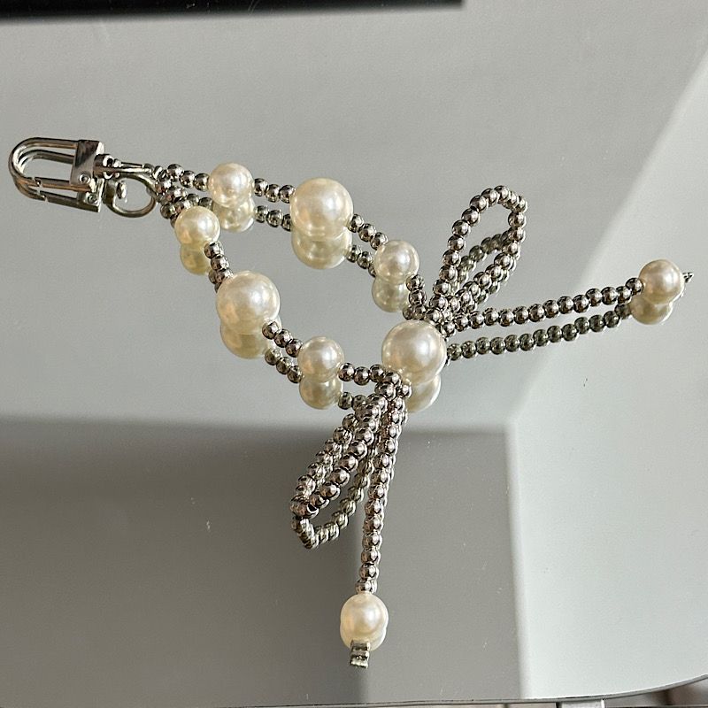 Elegant Beaded Eyewear Strap Stornfield