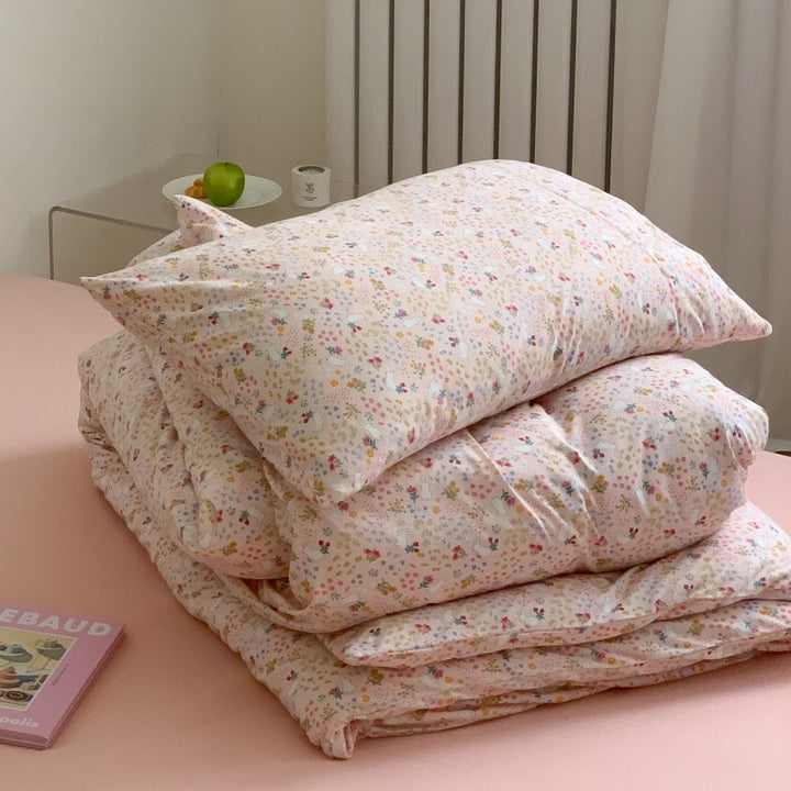 Unisex cotton pillowcase with cheerful bear design Stornfield