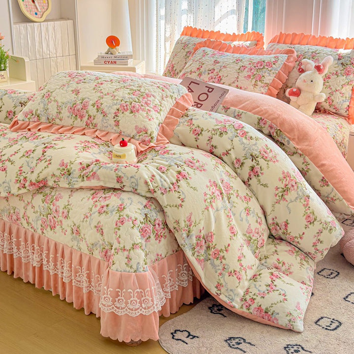 Cozy Heart-Printed Bedding Set