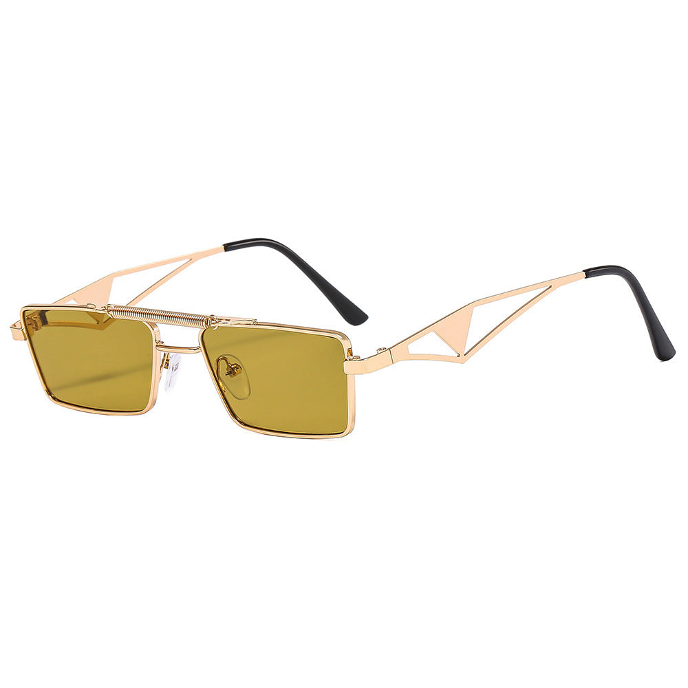 Fashionable sunglasses with square frame and mirrored lenses Stornfield
