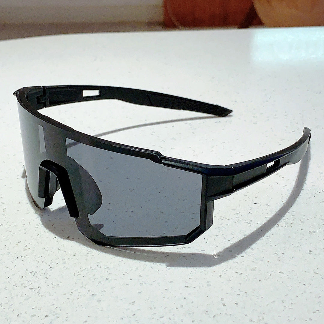 Unisex nan sporty shield sunglasses with continuous mirror lens and adjustable nose bridge Stornfield
