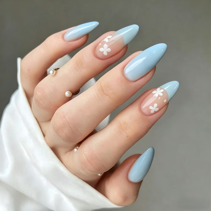 Artificial nails in elegant floral design Stornfield
