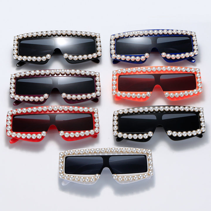 Women's fashionable sunglasses with pearl appliqués Stornfield