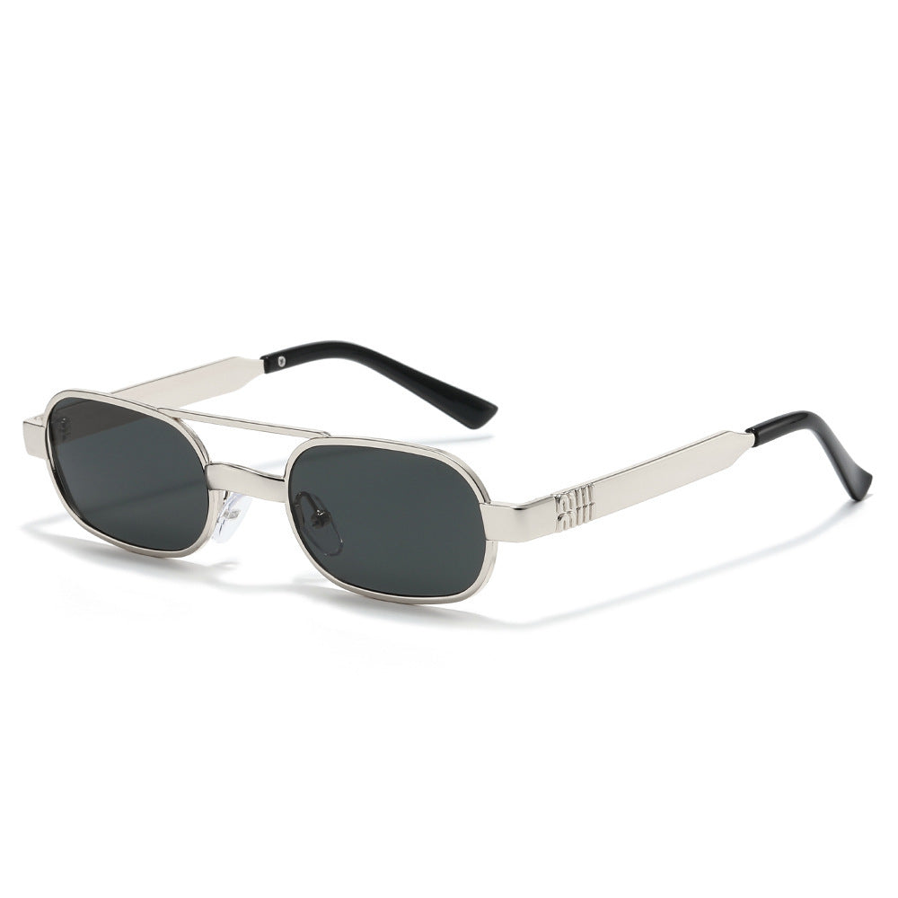 Fashion-Forward Retro Oval Frame Sunglasses Stornfield