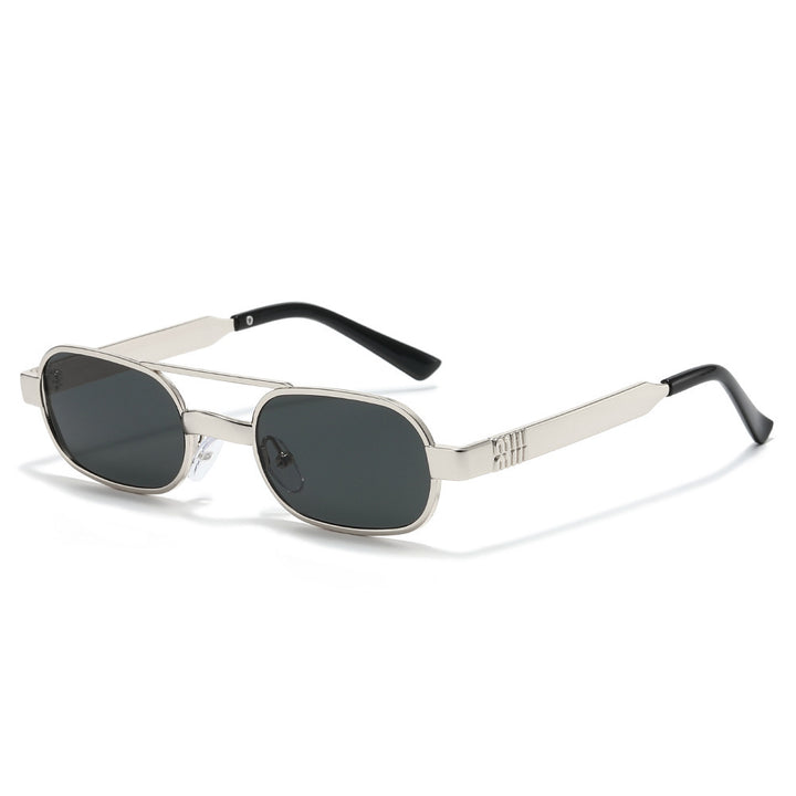 Fashion-Forward Retro Oval Frame Sunglasses Stornfield