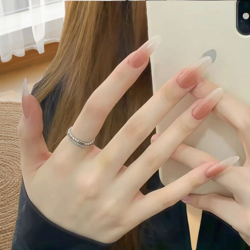 Elegant Artificial Nails with Fashionable Ombre Effect Stornfield