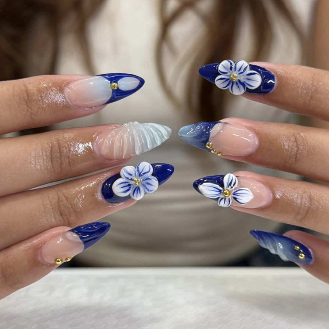 Artful nail art with floral accents Stornfield