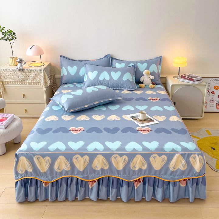 Floral Patterned Bedspread with Ruffled Edge