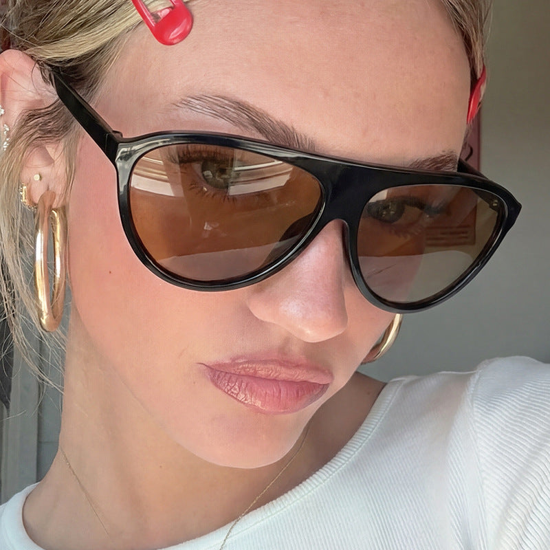 Women Sporty Sunglasses with Modern Protective Design Stornfield