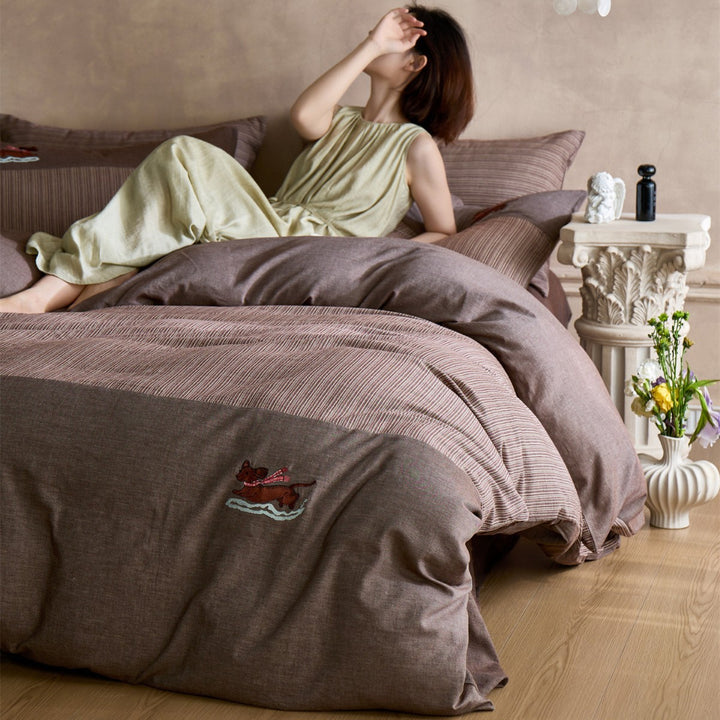 Embroidered Linen-Feel Duvet Cover Set with Striped Panel and Dog Motif