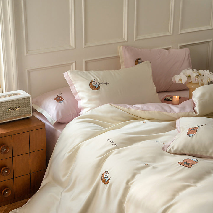 Cozy Cartoon-Themed Bedding Set