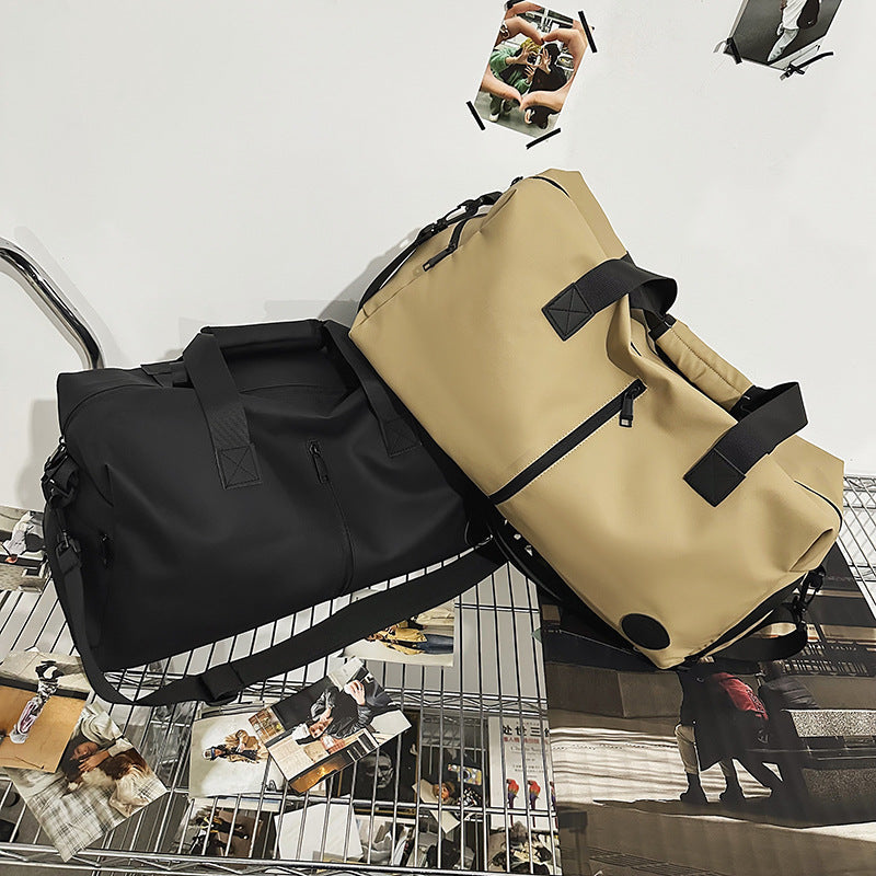 Sporty travel bag with water-repellent material and practical organizer compartments Stornfield