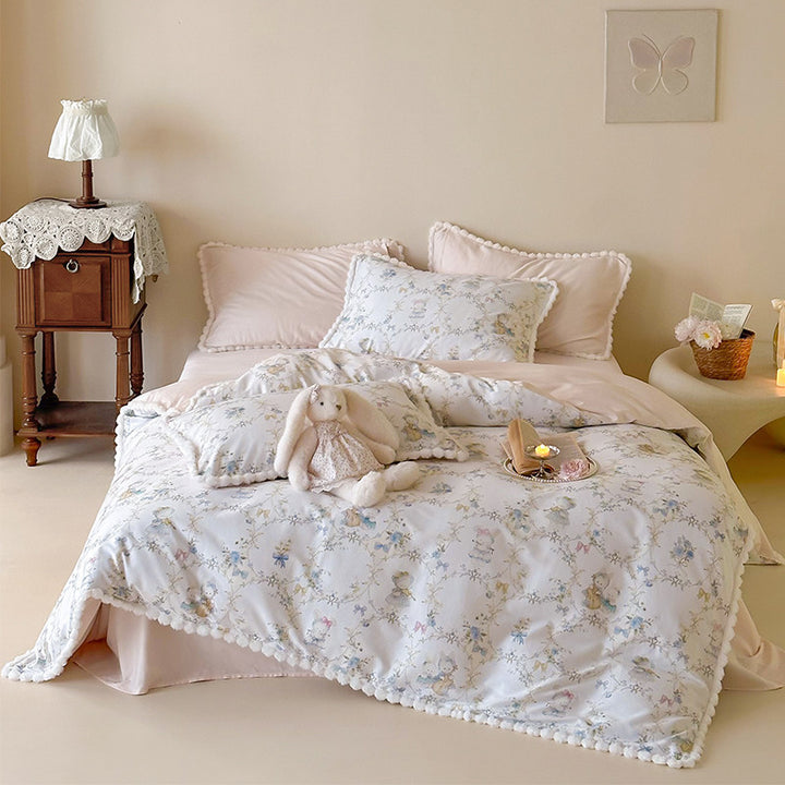 Plush Cotton Duvet Cover Set with Pom-Pom Edge and Whimsical Nursery Print