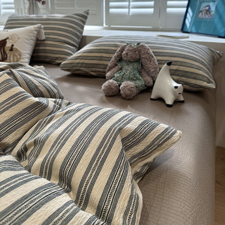 Premium Soft Striped Quilt Set