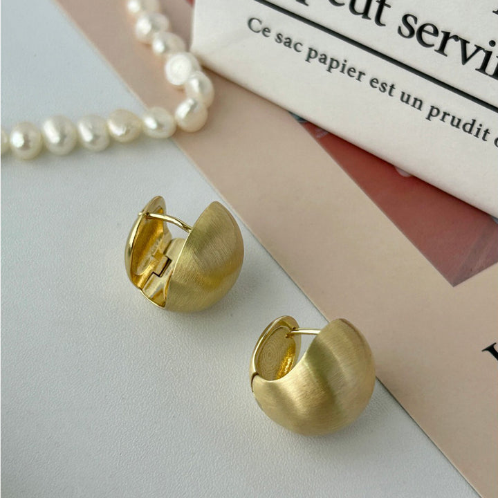 Elegant earrings made of high-gloss metal Stornfield
