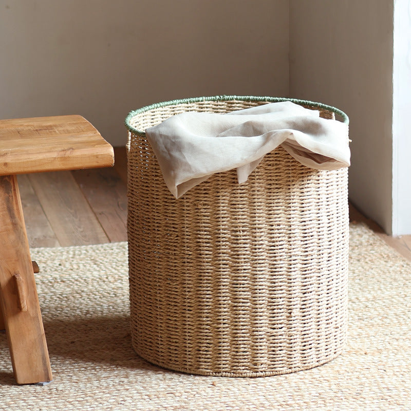 Rustic laundry basket with lid Stornfield
