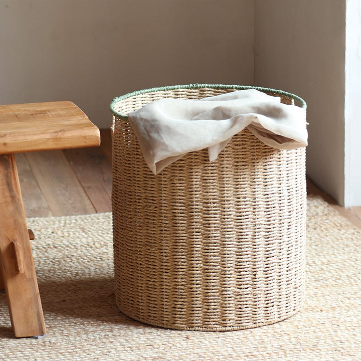 Rustic laundry basket with lid Stornfield