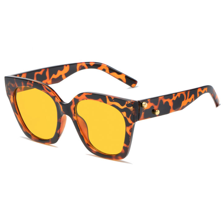 Women extravagantly designed sunglasses Stornfield