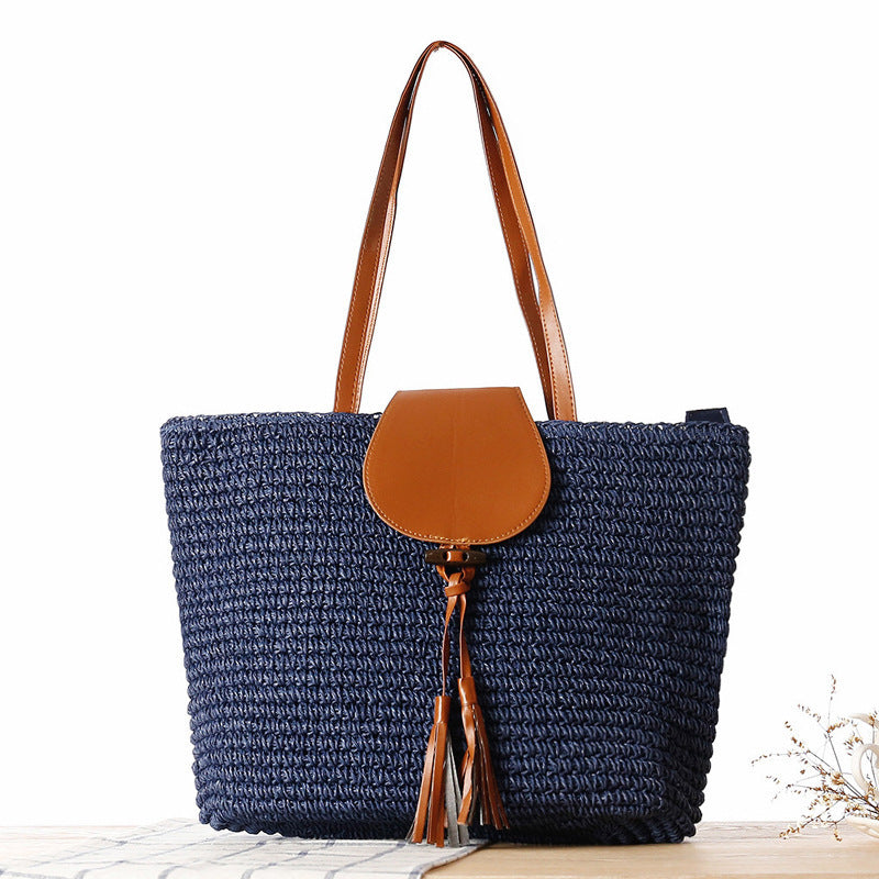 Elegant basket bag with leather accents Stornfield