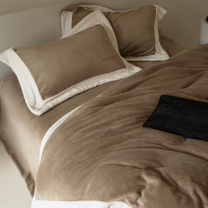 Luxurious Plush Bedding Set