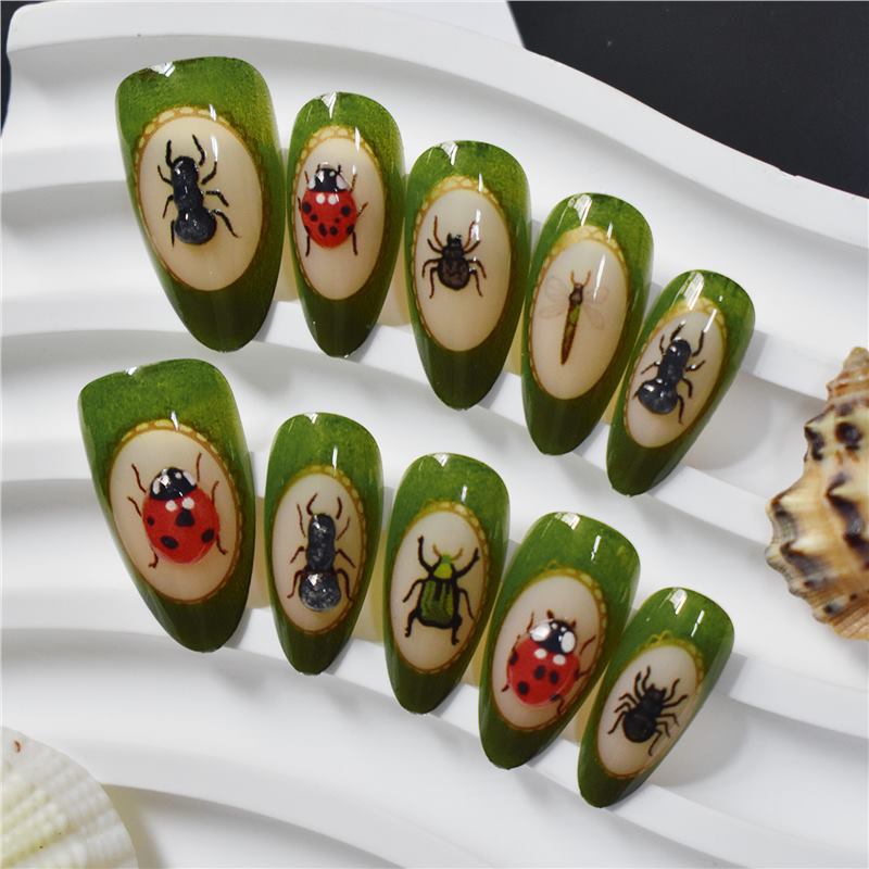 Artistic Bug-Inspired Press-On Nail Extensions Stornfield