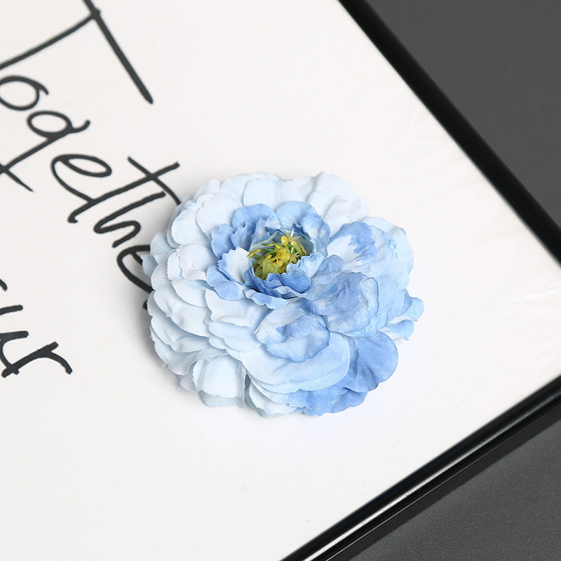 Elegant Floral Hair Accessory for Decorative Styling