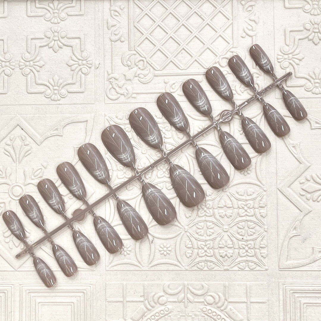 Glossy Elegant Almond-Shaped Press-On Nails Stornfield