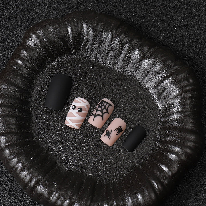 Halloween Themed Press-On Nail Art Set Stornfield