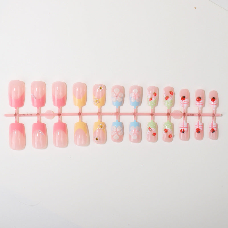Floral Art Press-On Nail Design Stornfield