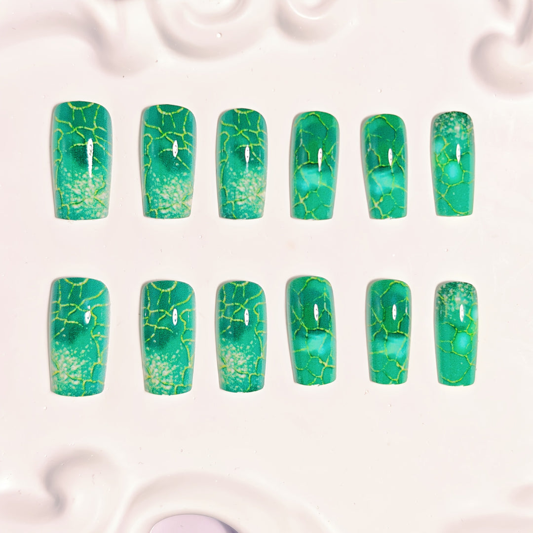Artificial Nails in Luxurious Marble Effect Stornfield