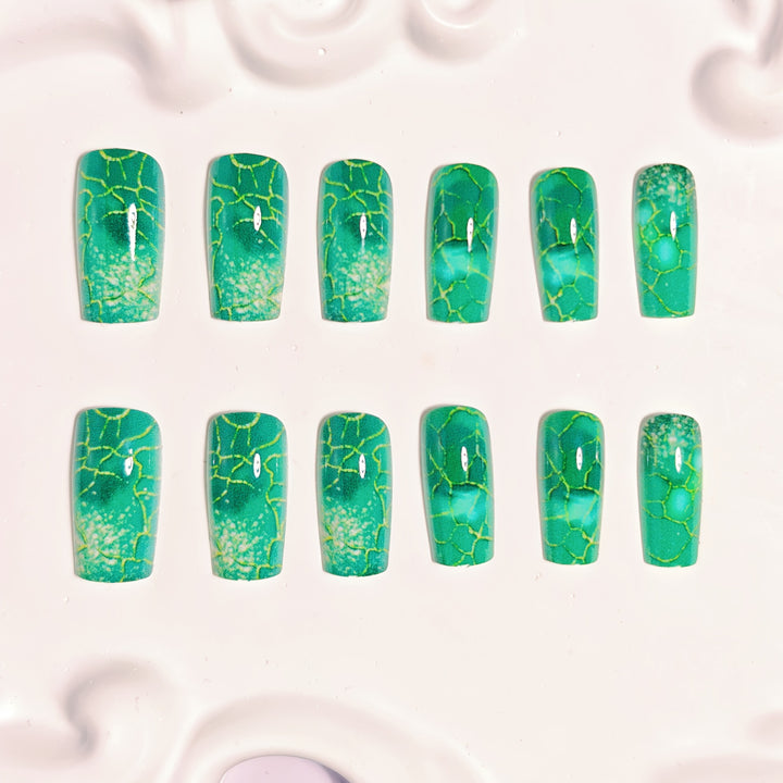 Artificial Nails in Luxurious Marble Effect Stornfield