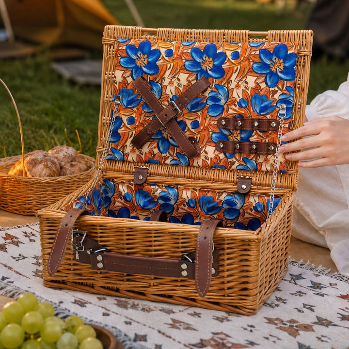 Ladies luxurious picnic basket with integrated crockery set and insulated cooler compartment Stornfield