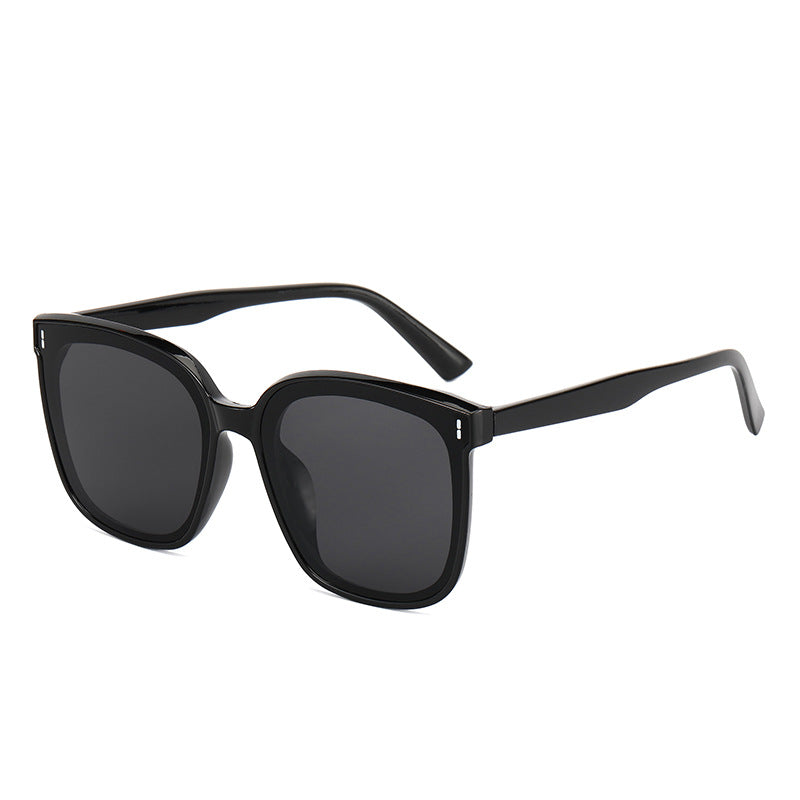 Women's Fashion Oversized Sunglasses with Full Frame Stornfield