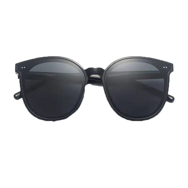 Women’s Fashion Sunglasses in Cat-Eye Style Stornfield