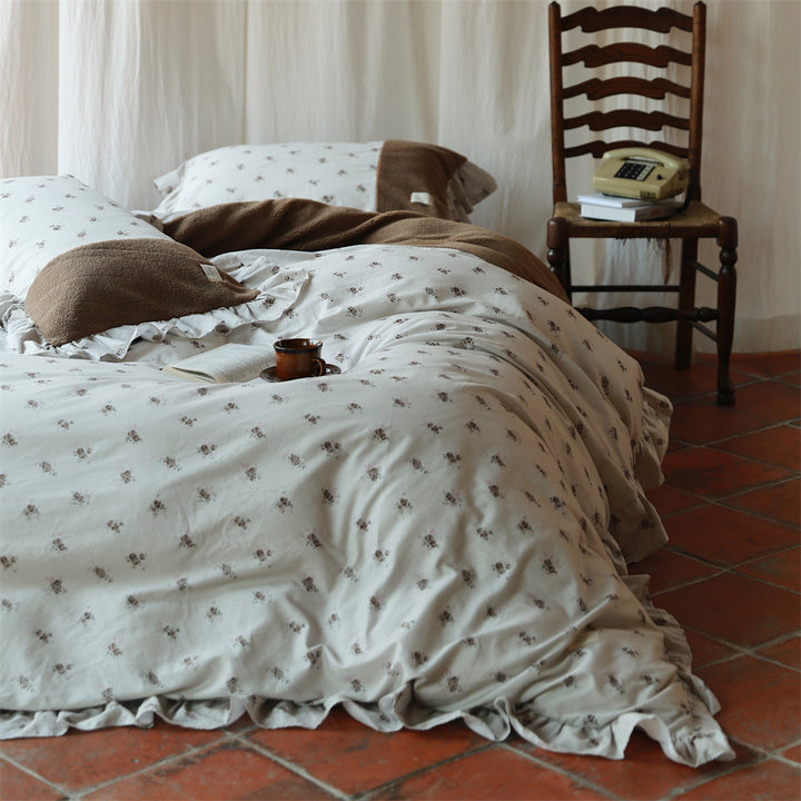 Checked reversible bedding set with teddy fleece backing and ruffled pillowcase