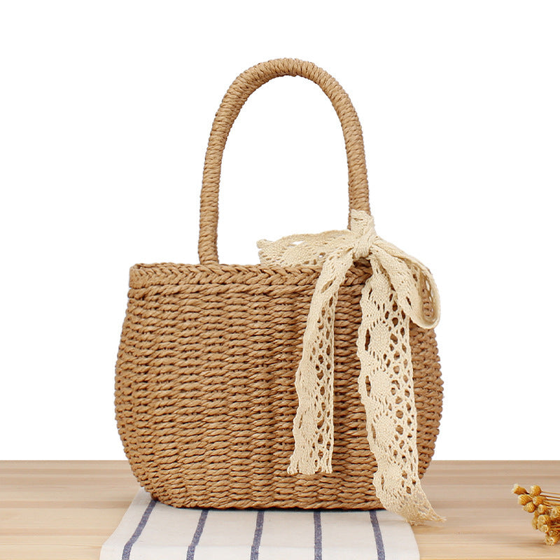 Handcrafted straw bag with elegant lace Stornfield