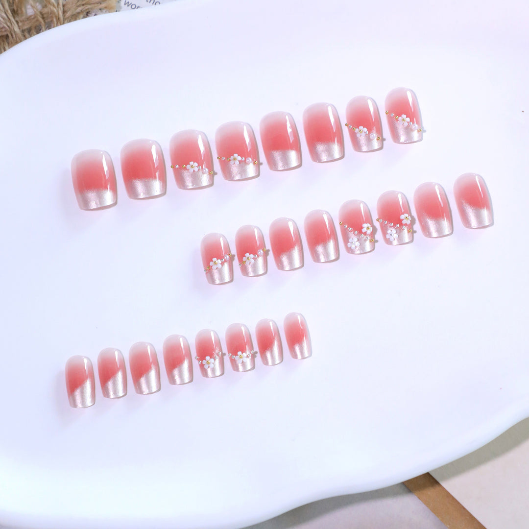 Artful Nail Extensions with delicate flower decorations Stornfield