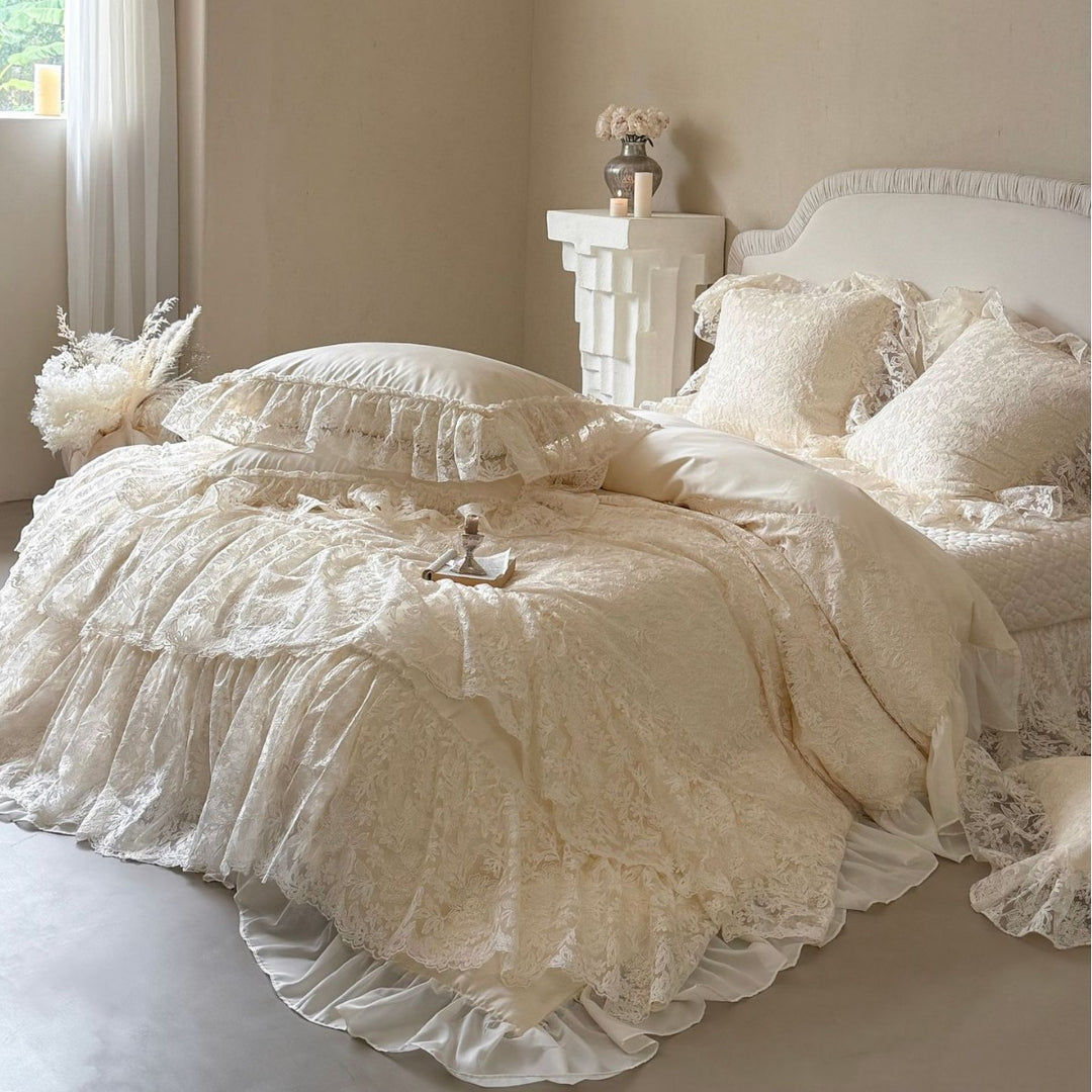 Lace-Ruffled Layered Cotton Sateen Bedspread & Duvet Ensemble