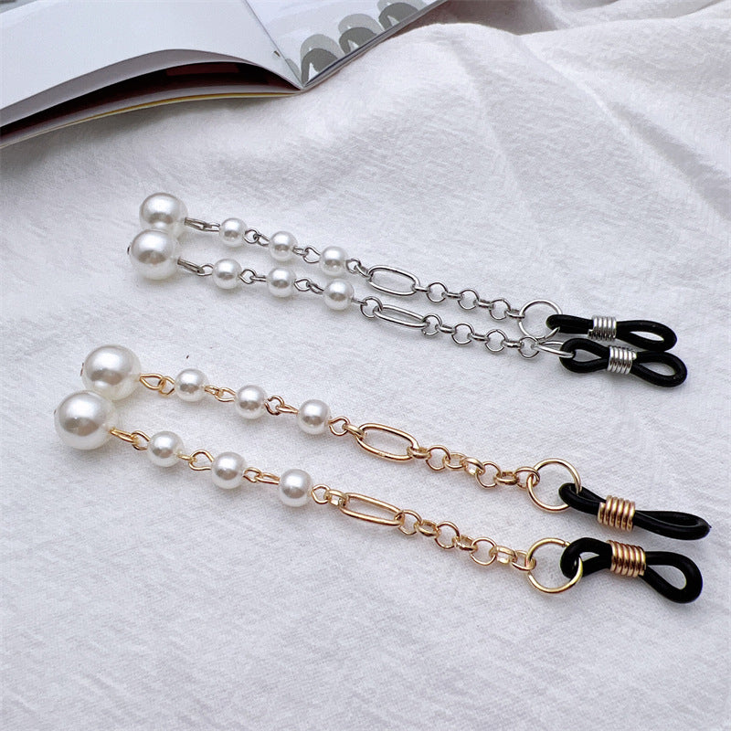 Elegant Pearl-Linked Eyewear Chain Stornfield